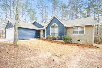 4165 Golfview Dr in Villa Rica, GA - Building Photo - Building Photo