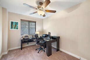 22 E Willowood Ct in The Woodlands, TX - Building Photo