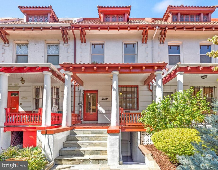 2530 13th St NW in Washington, DC - Building Photo