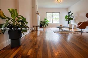 360 NE 87th St in El Portal, FL - Building Photo - Building Photo