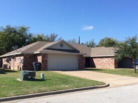 10301 Hyacinth Ln in Waco, TX - Building Photo
