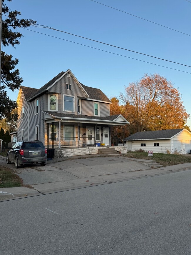 property at 140 E Lewis St