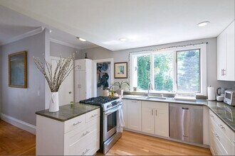 80 Warwick Rd in Newton, MA - Building Photo - Building Photo