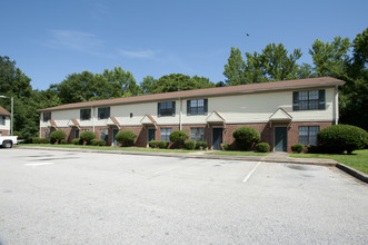 Franklin Oaks Apartments in Franklin, GA - Building Photo - Building Photo