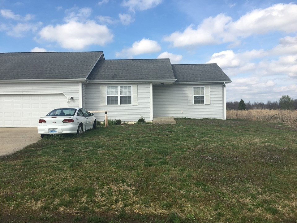 105 Foster Dr in Kevil, KY - Foto de edificio