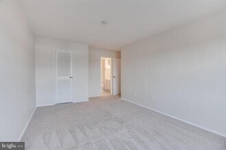109 Center St N in Vienna, VA - Building Photo - Building Photo
