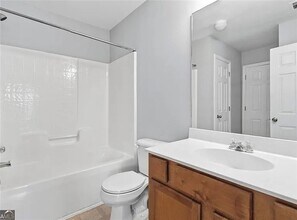 585 McWilliams Rd SE in Atlanta, GA - Building Photo - Building Photo