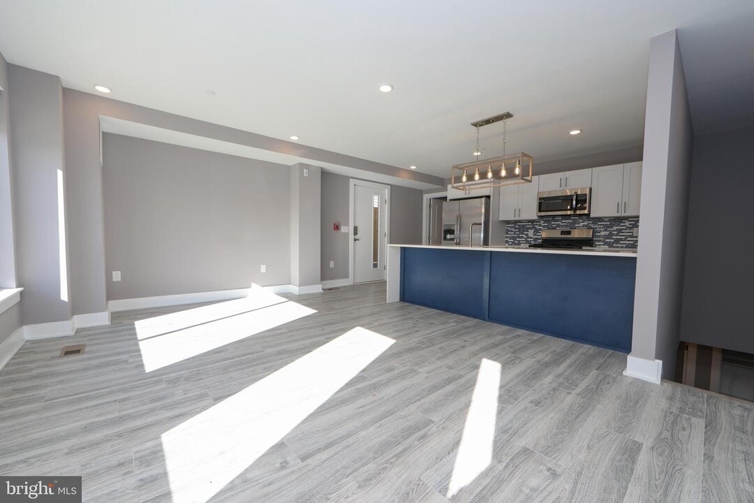 1900 N 4th St-Unit -UNIT 4 in Philadelphia, PA - Building Photo