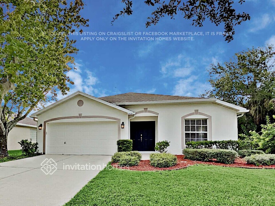 8634 Tidal Bay Ln in Tampa, FL - Building Photo
