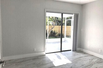 3532 N Dixie Hwy in Boca Raton, FL - Building Photo - Building Photo