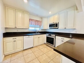17922 Thornlake Ave in Artesia, CA - Building Photo - Building Photo