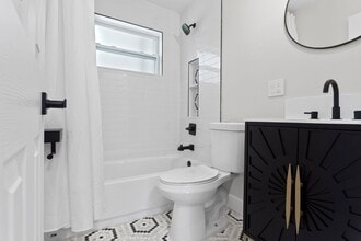 4235 Carson St NE in St. Petersburg, FL - Building Photo - Building Photo