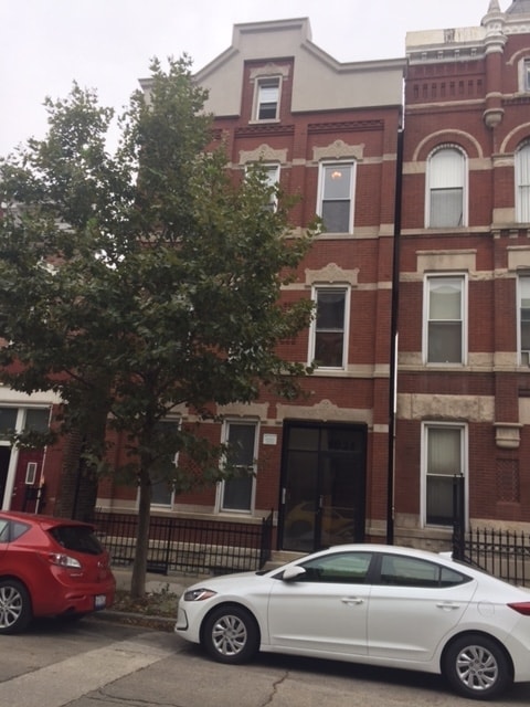 property at 1031 W 19th St