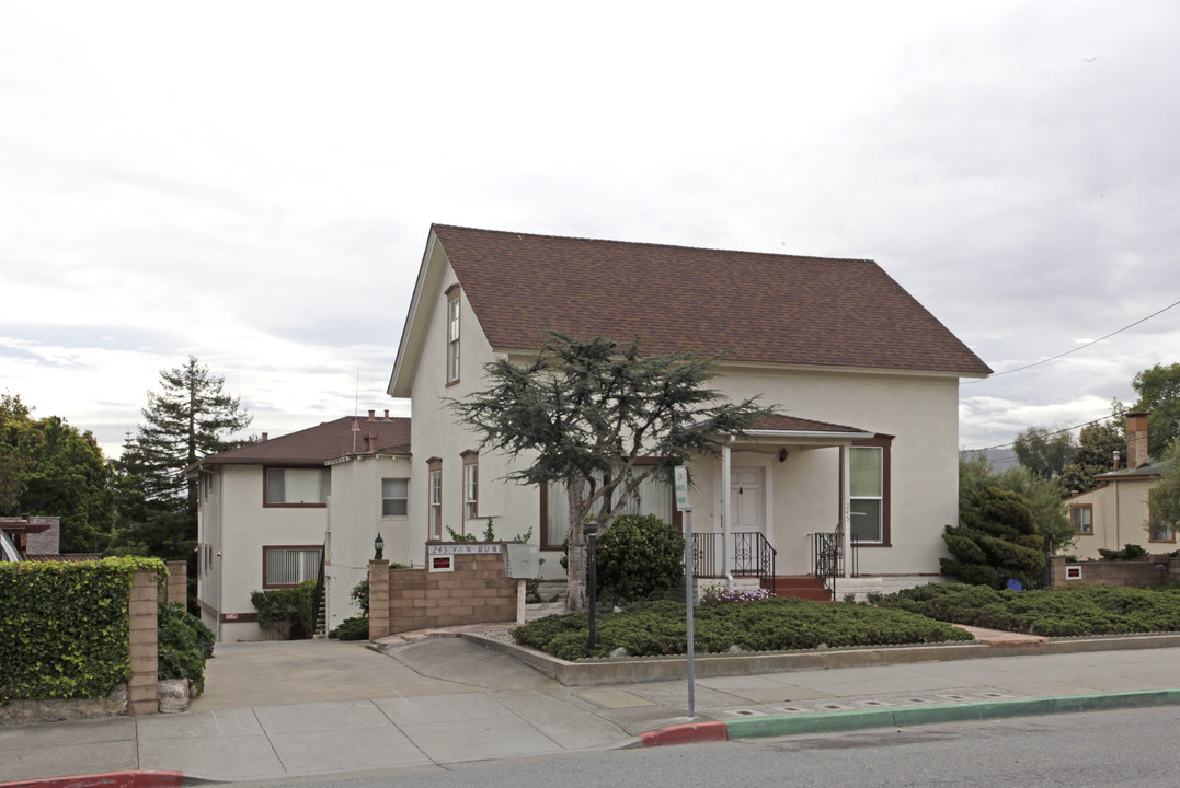 245 Van Buren St in Monterey, CA - Building Photo