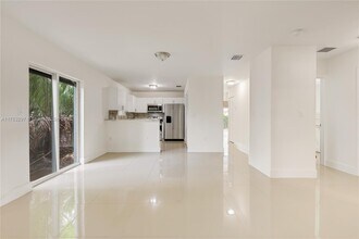 6723 NW 6th Ave in Miami, FL - Building Photo - Building Photo