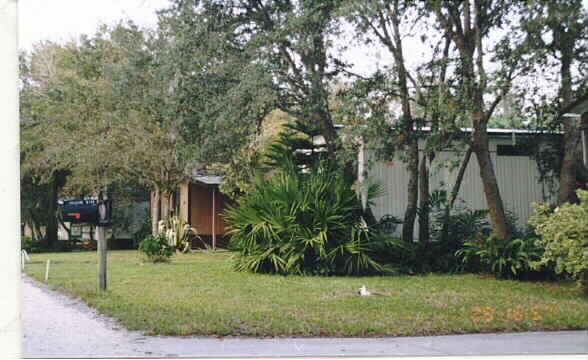 3300 Canal Rd in Lake Wales, FL - Foto de edificio