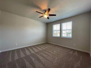 110 Dedina Dr in Georgetown, TX - Building Photo - Building Photo