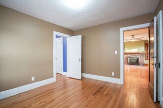 109 Carver St in Springfield, MA - Building Photo - Building Photo