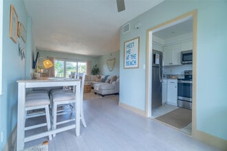 6520 N Ocean Blvd in Ocean Ridge, FL - Building Photo - Building Photo