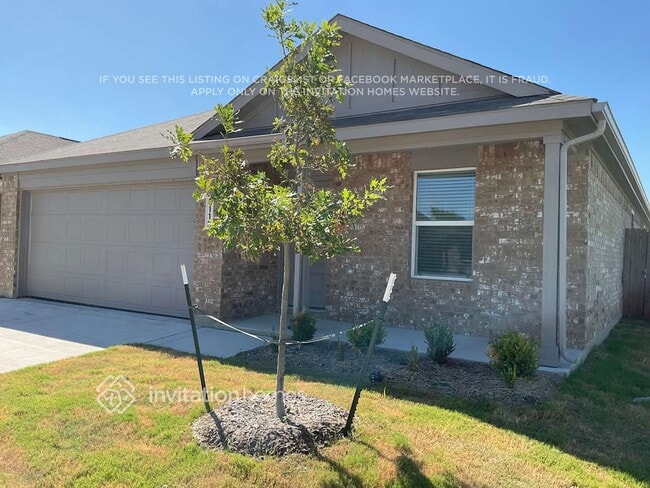5113 Volunteer Dr in Ennis, TX - Building Photo - Building Photo