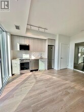 1660 Bloor St W in Toronto, ON - Building Photo - Building Photo