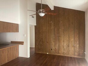 4973-4975 Summerwood Cir in Sacramento, CA - Foto de edificio - Building Photo