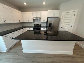 7601 Bow Ct in Austin, TX - Building Photo - Building Photo