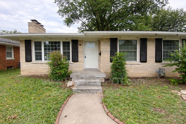 property at 112 S Lincoln Park Dr