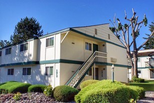 La Verde in Richland, WA - Building Photo