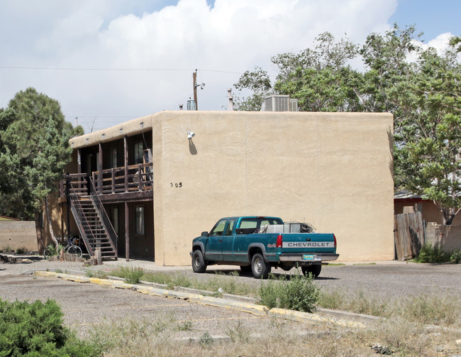 301-305 Grove St NE in Albuquerque, NM - Building Photo - Building Photo