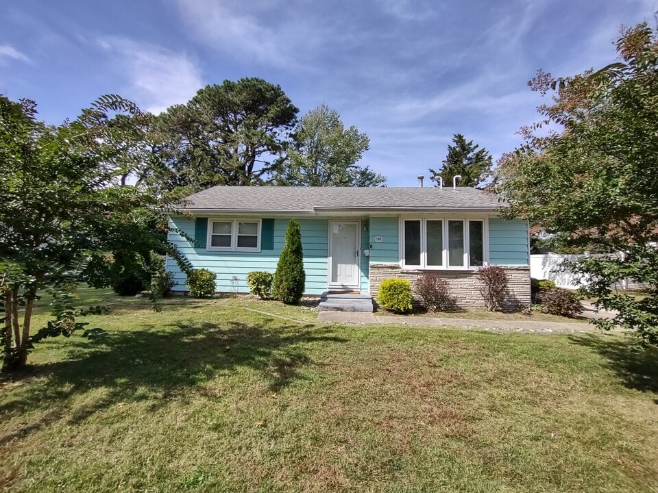 158 Jordan Rd in Somers Point, NJ - Building Photo
