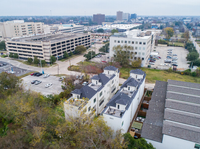 2511 Ohsfeldt St in Houston, TX - Building Photo - Building Photo