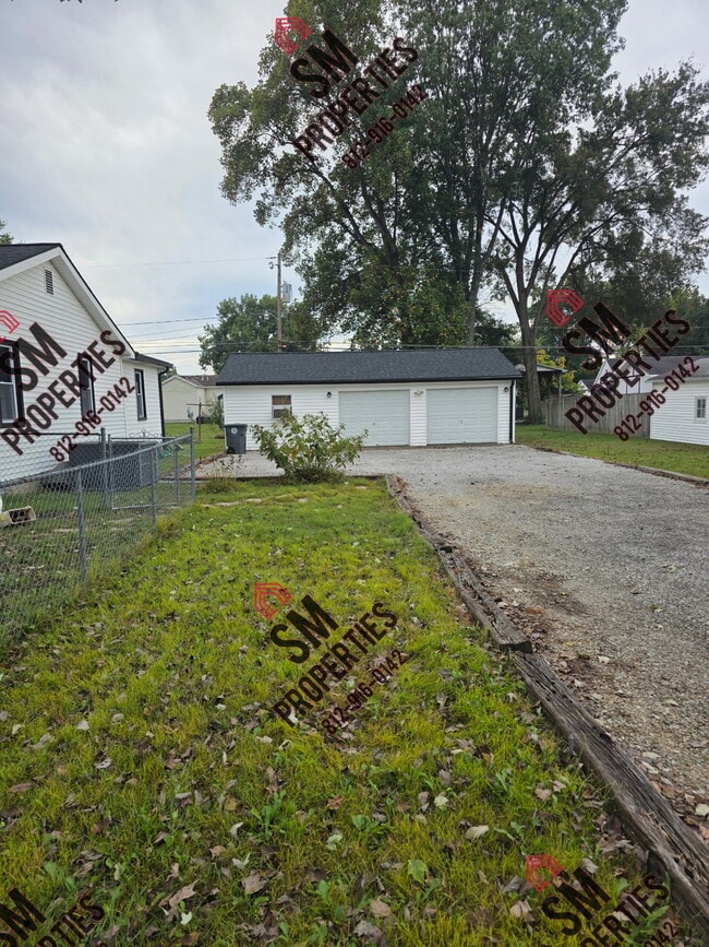 2239 Kathleen Ave in Evansville, IN - Foto de edificio - Building Photo