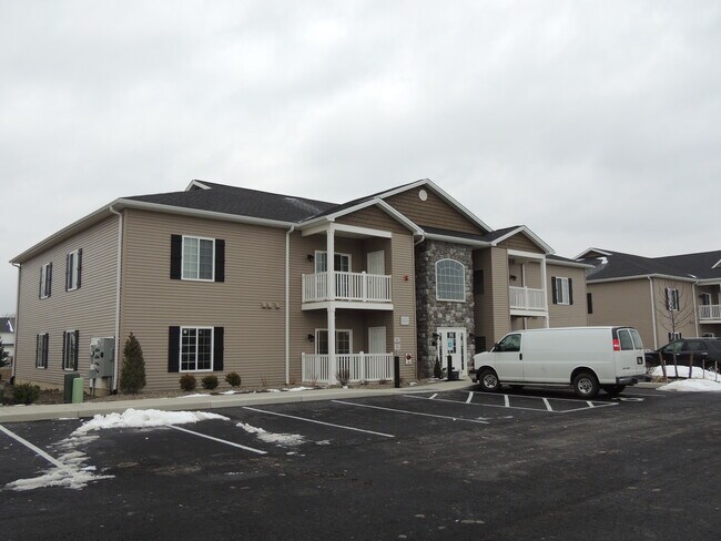 Fox Trace East in West Seneca, NY - Building Photo - Building Photo