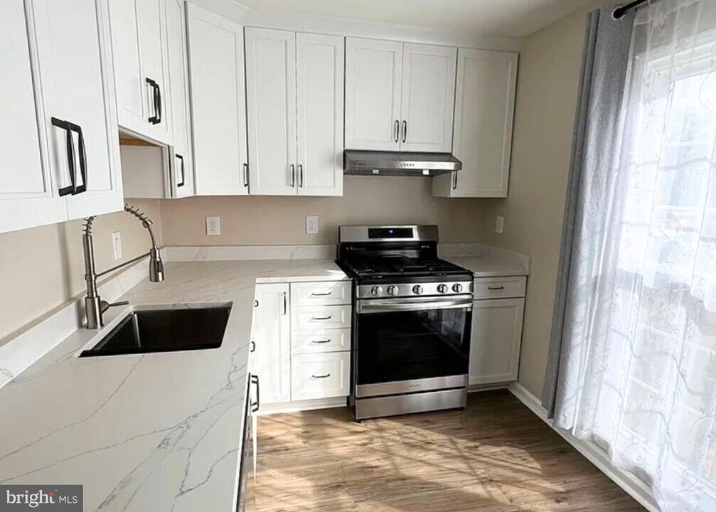 10108 Sabin Dr in Manassas, VA - Building Photo