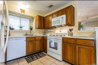 9126 Big Bethel Dr in San Antonio, TX - Building Photo - Building Photo