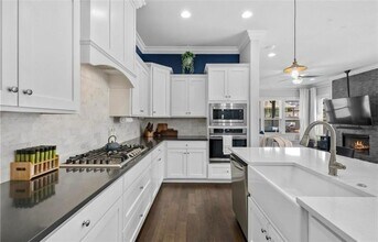 2302 SW Preston Park Ave in Bentonville, AR - Building Photo - Building Photo