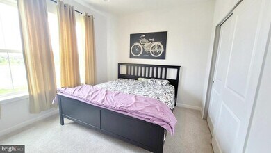 14114 Dunlin St in Clarksburg, MD - Foto de edificio - Building Photo