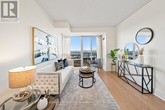 181 Wynford Dr in Toronto, ON - Building Photo - Building Photo