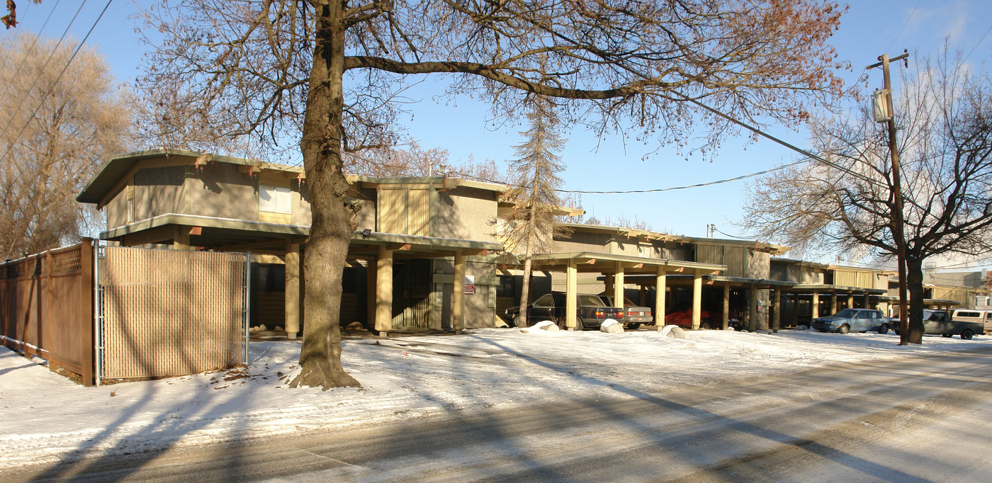 Millwood Townhomes in Spokane, WA - Building Photo