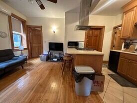 99 Myrtle St in Boston, MA - Building Photo