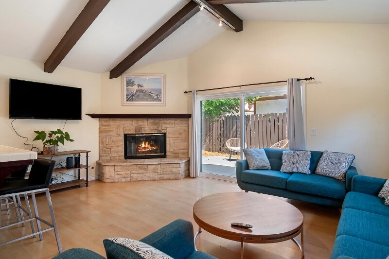 18424 Keswick St in Los Angeles, CA - Building Photo