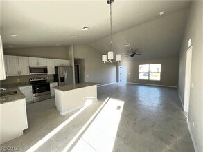 4334 SW 9th Pl in Cape Coral, FL - Building Photo - Building Photo