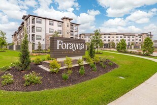 Forayna Vintage Park in Houston, TX - Building Photo