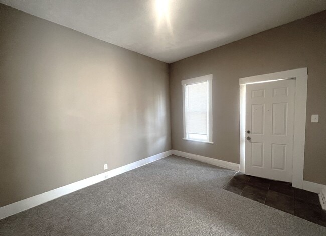 1942 S 16th St in Omaha, NE - Building Photo - Building Photo