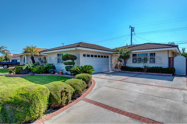 property at 5403 Stevely Ave