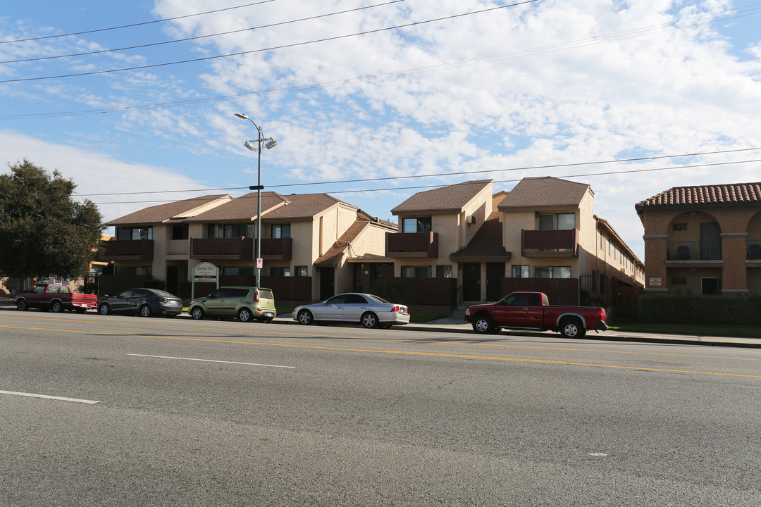 Summer Oaks in Van Nuys, CA - Foto de edificio