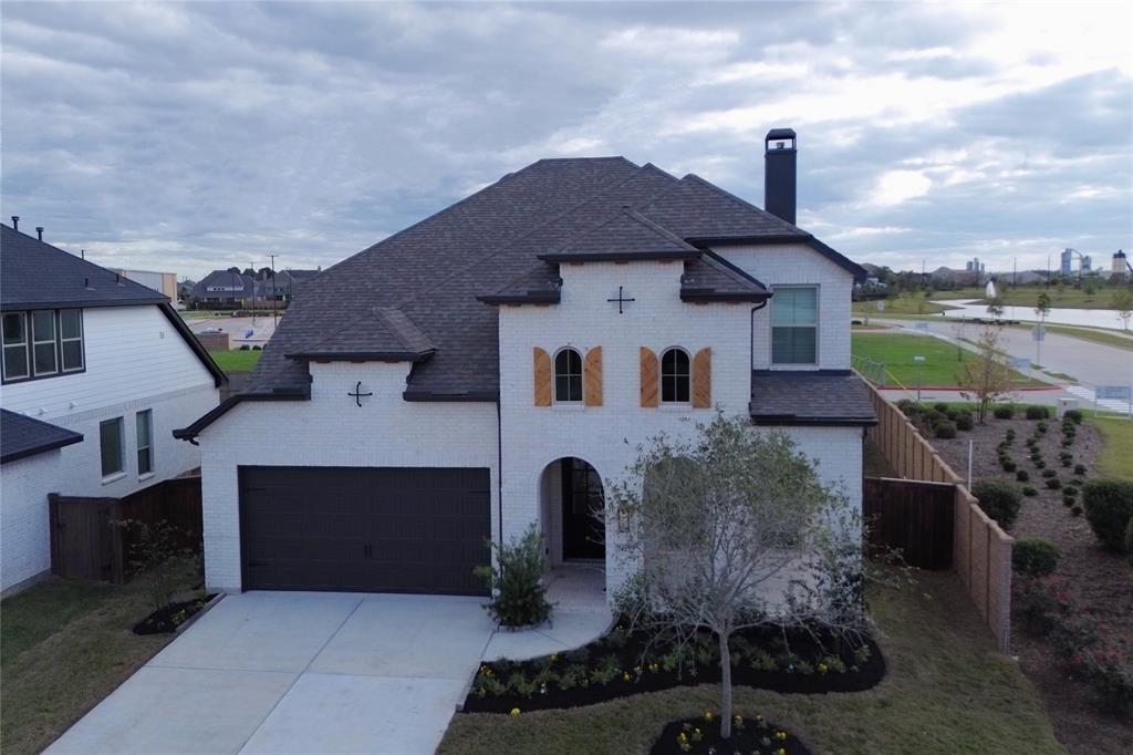 7427 Compass Dr in Katy, TX - Building Photo