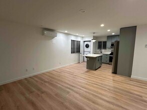 3210 Van Dyke Ave, Unit 1 in San Diego, CA - Building Photo - Building Photo