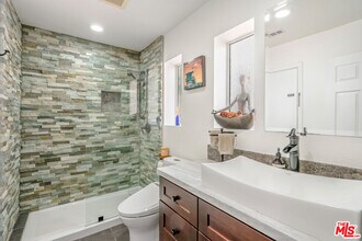 5734 S Celedon Creek in Los Angeles, CA - Building Photo - Building Photo